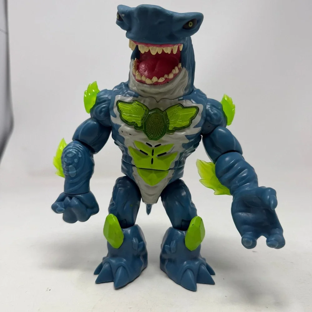 Moose Toys Heroes of Goo Jit Zu Deep Goo Sea Thrash Shark Action Figure Blue EUC